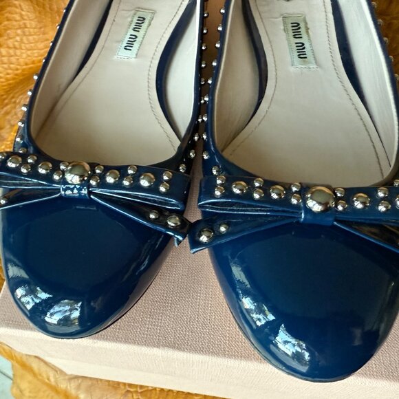 Miu Miu Navy Patent Leather Studded Bow Ballet Flats Size 37 - Picture 2 of 6